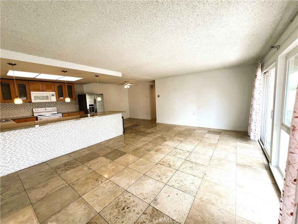 Photo of Listing #PW25083017