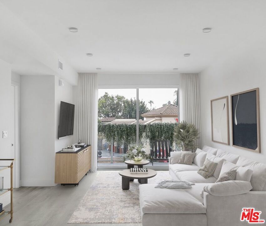 Photo of Listing #25525977