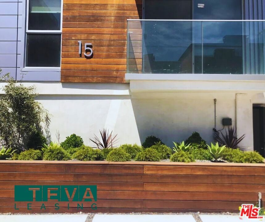 Photo of Listing #25526175