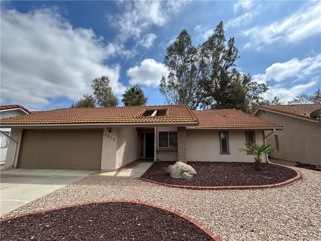 Photo of Listing #SW25083803