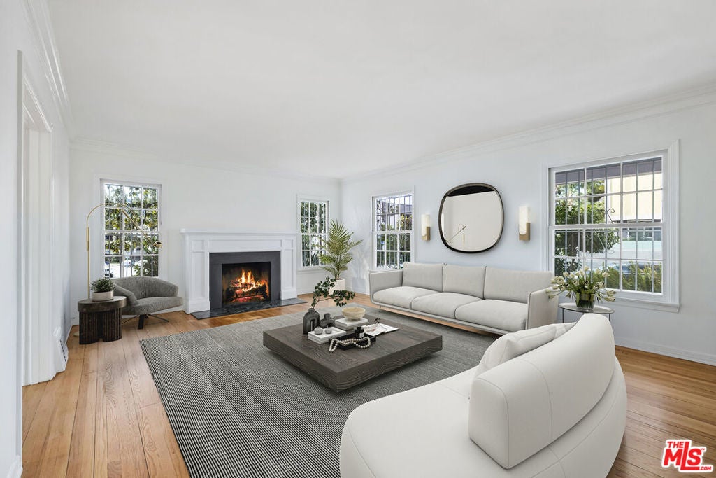 Photo of Listing #25524183