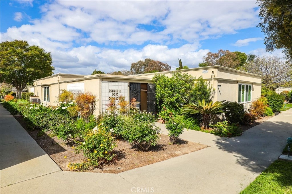 Photo of Listing #OC25059378