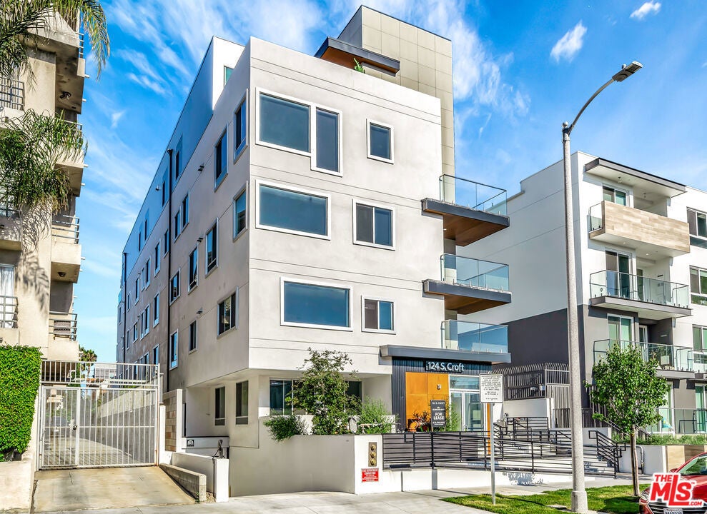 Photo of Listing #25526701