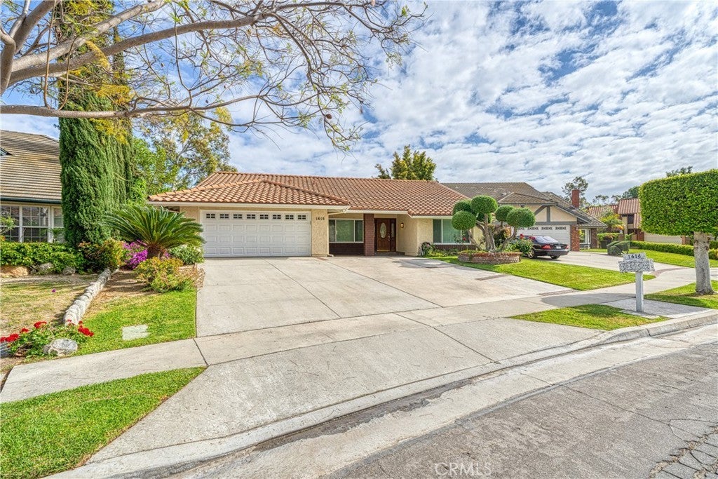 Photo of Listing #RS25075979