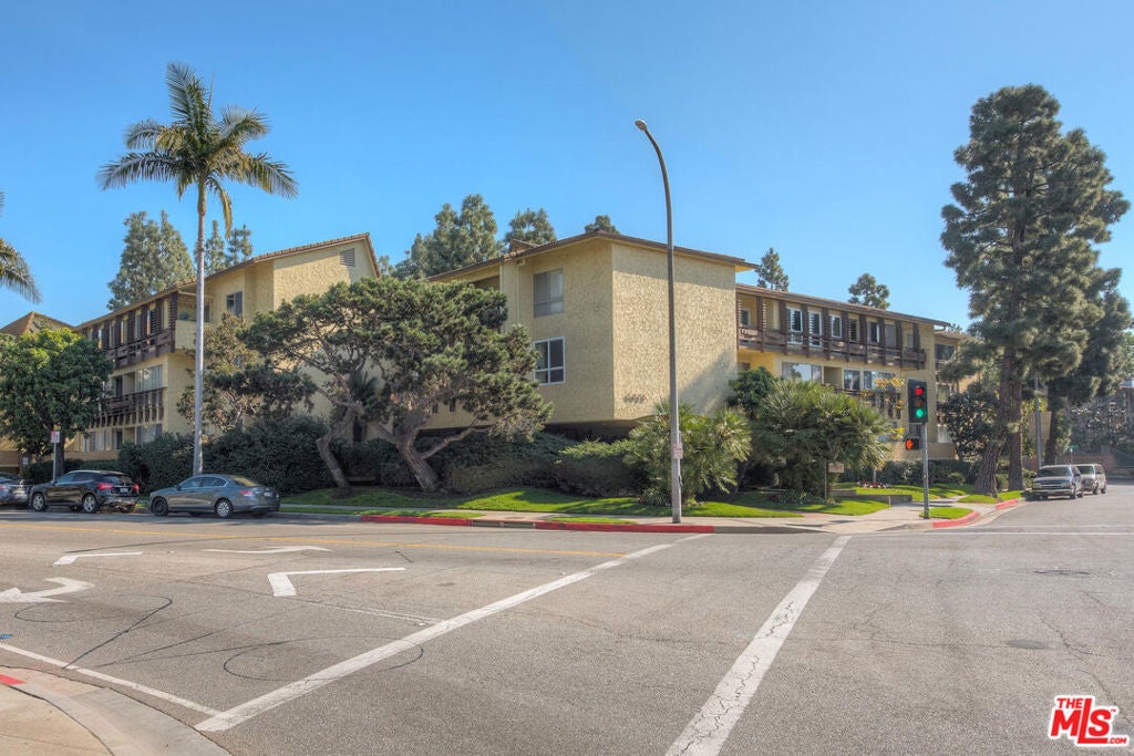 Photo of Listing #25526835