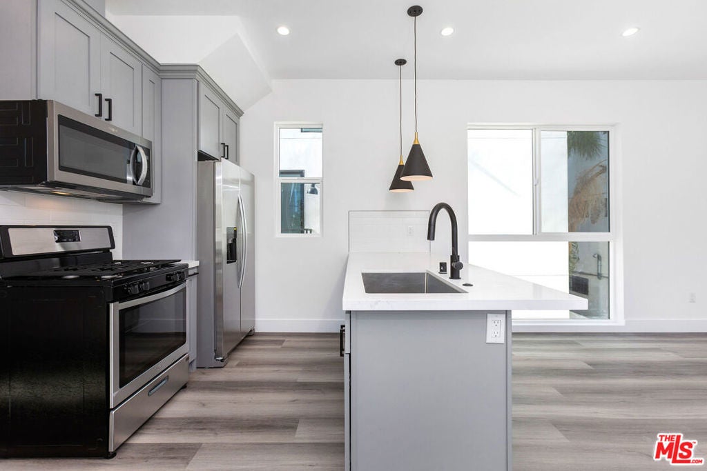 Photo of Listing #25526915