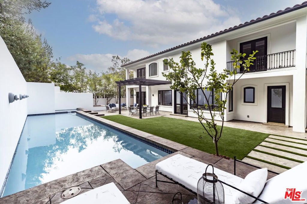 Photo of Listing #25496121