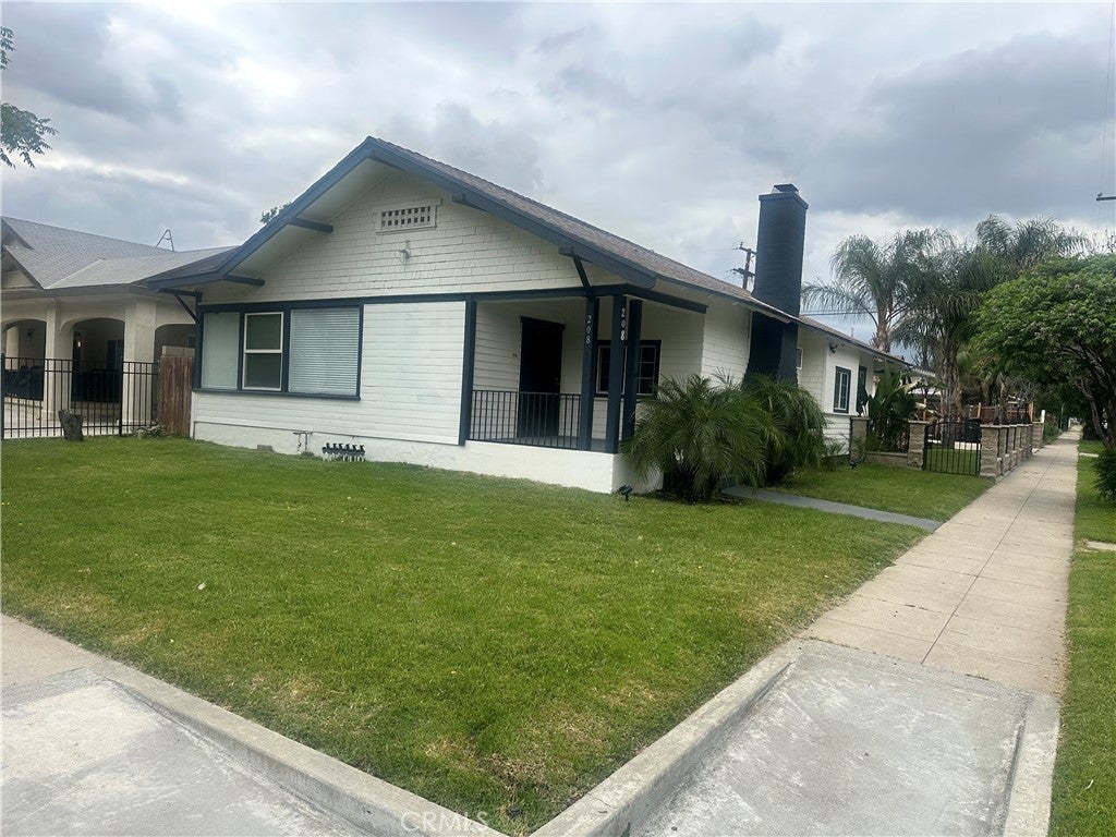 Photo of Listing #IV25085255