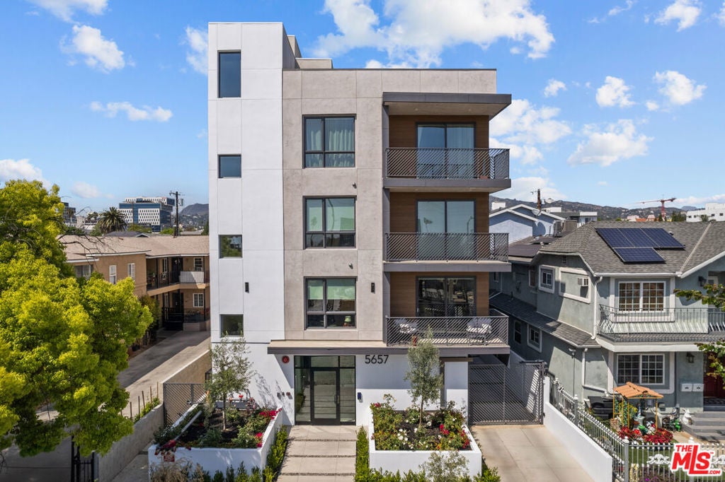 Photo of Listing #25527059