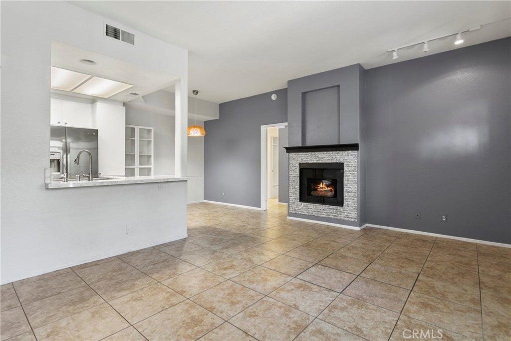 Photo of Listing #OC25085967