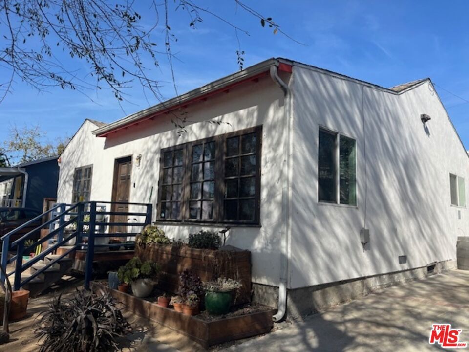 Photo of Listing #25527395