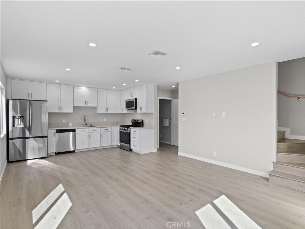 Photo of Listing #SR25085431