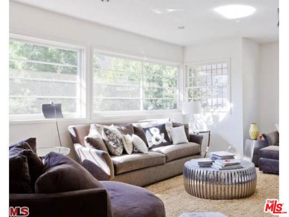 Photo of Listing #25527409