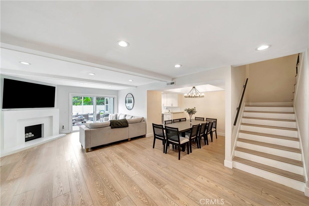 Photo of Listing #SR25086322