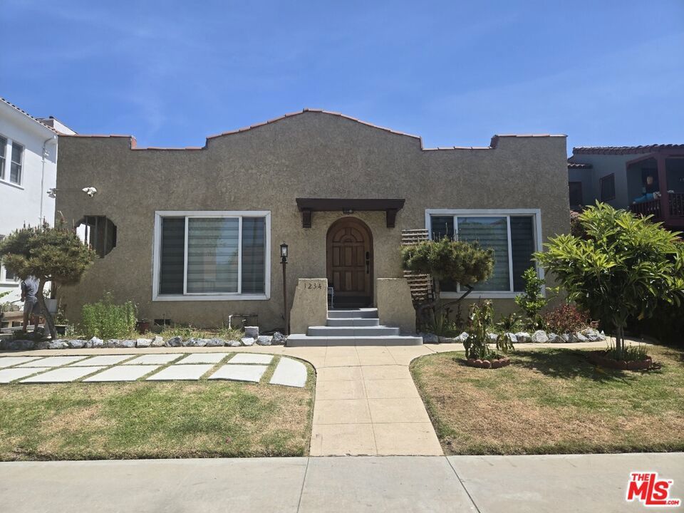 Photo of Listing #25527697