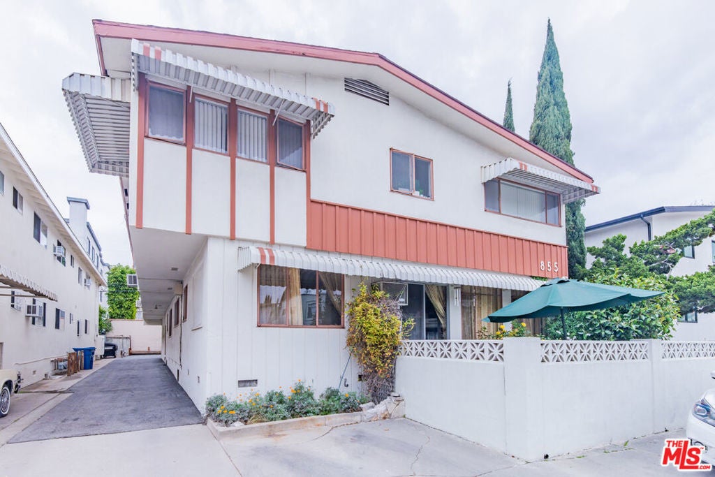 Photo of Listing #25527925