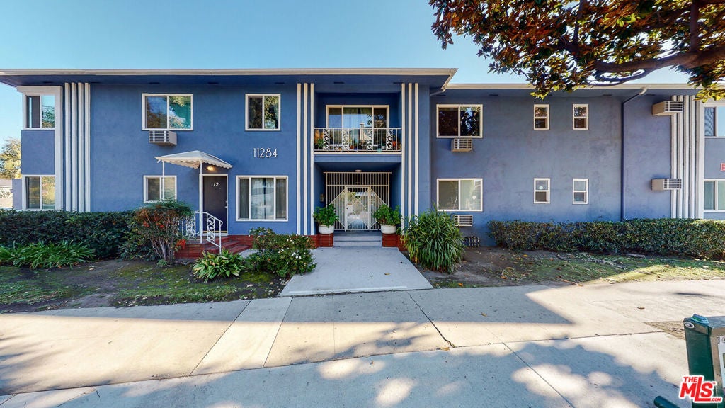 Photo of Listing #25528347