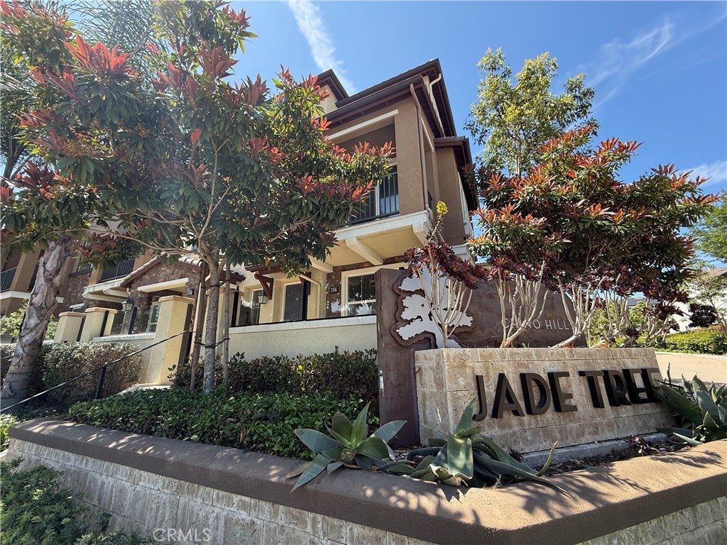 Photo of Listing #IV25074504