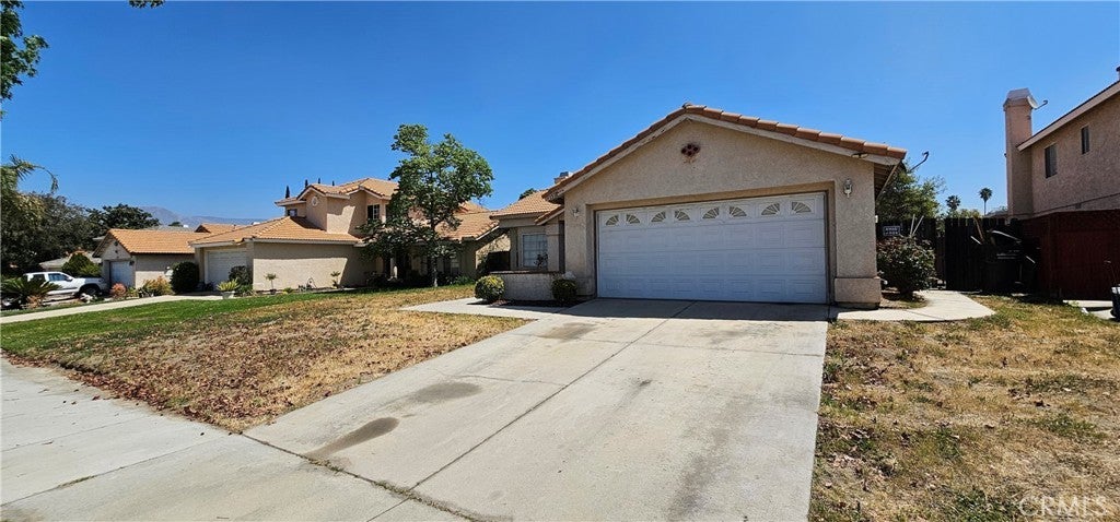 Photo of Listing #IV25088487