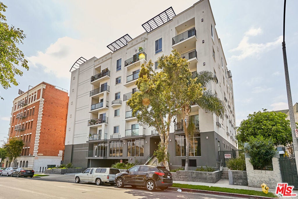 Photo of Listing #25528871