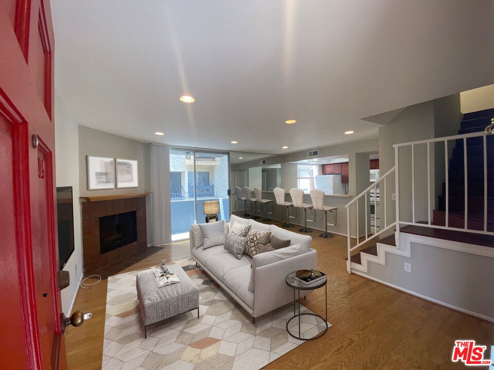 Photo of Listing #25527039