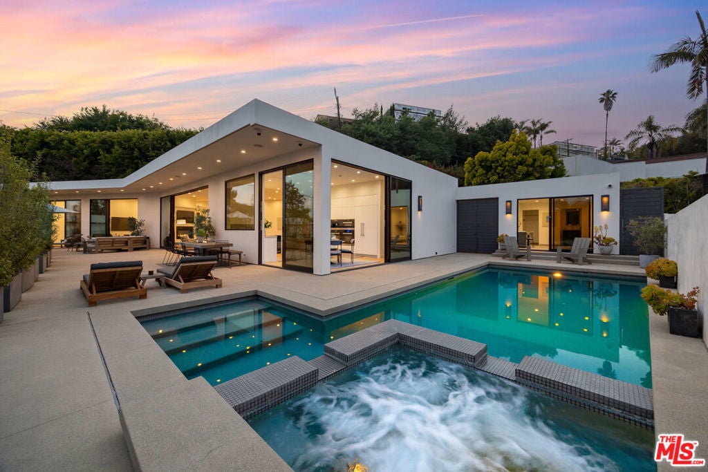 Photo of Listing #25529127