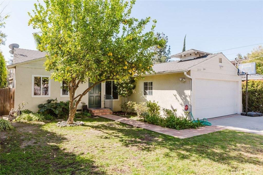 Photo of Listing #SR25089260