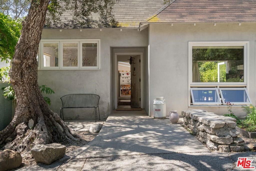 Photo of Listing #25527417