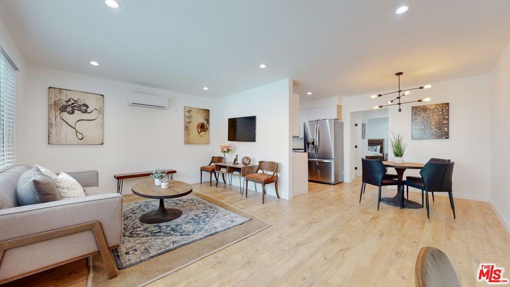 Photo of Listing #25528213