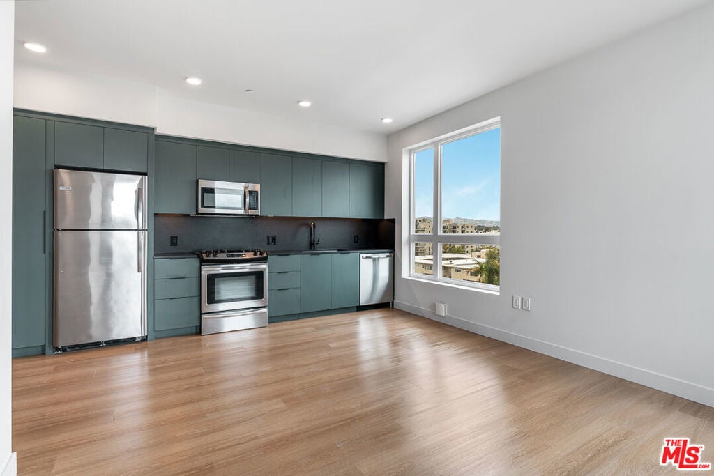 Photo of Listing #25529541