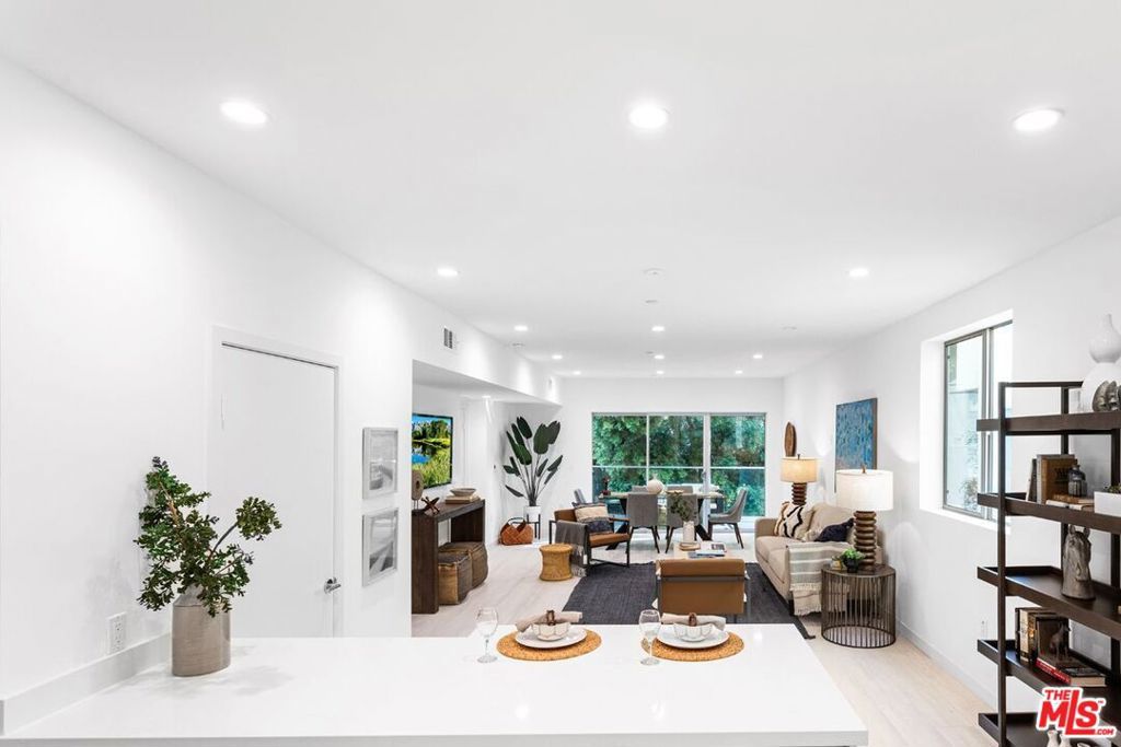 Photo of Listing #25529549