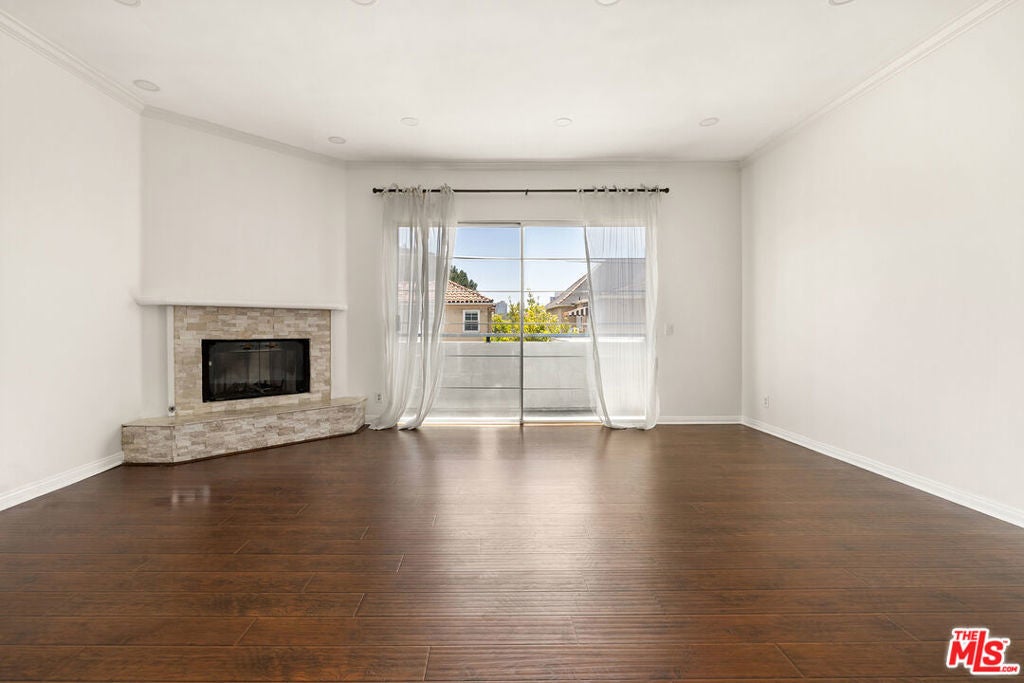 Photo of Listing #25528815