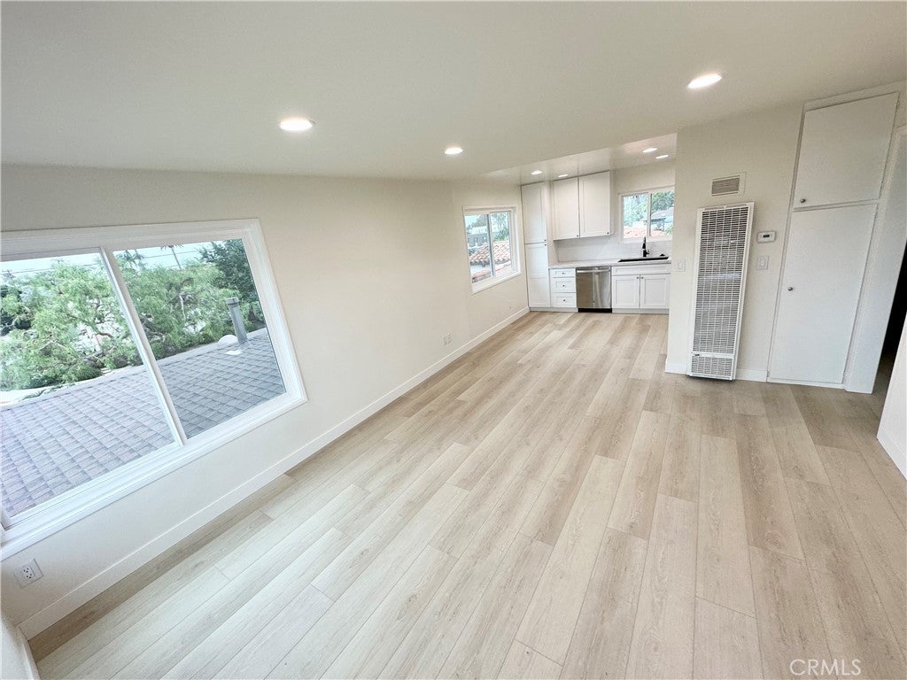 Photo of Listing #OC25090685