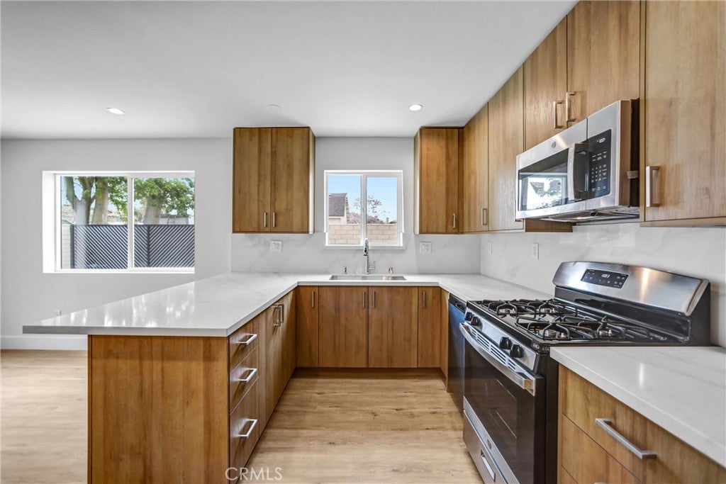 Photo of Listing #SR25090738