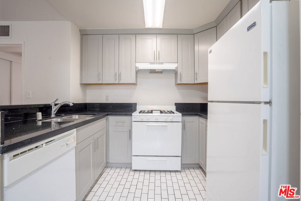 Photo of Listing #25529971