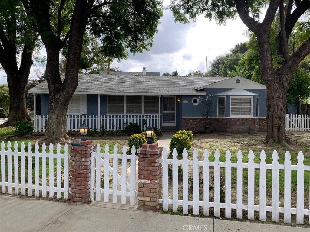 Photo of Listing #SR25064397