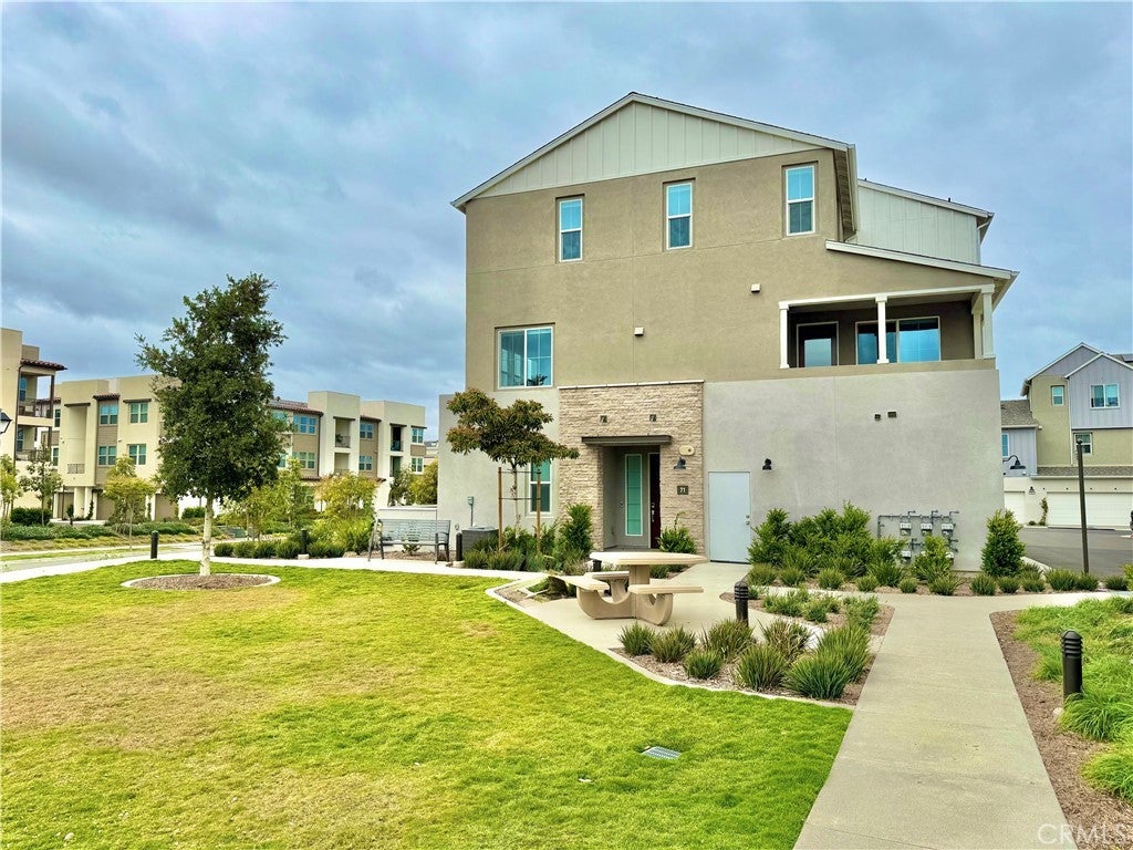 Photo of Listing #SB25090127