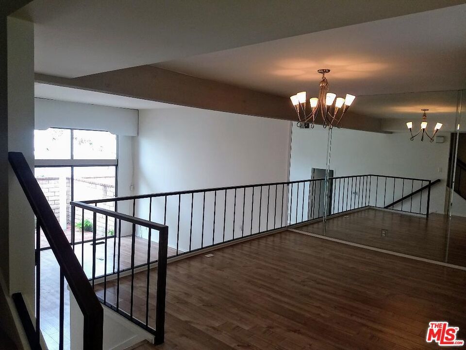 Photo of Listing #25530103