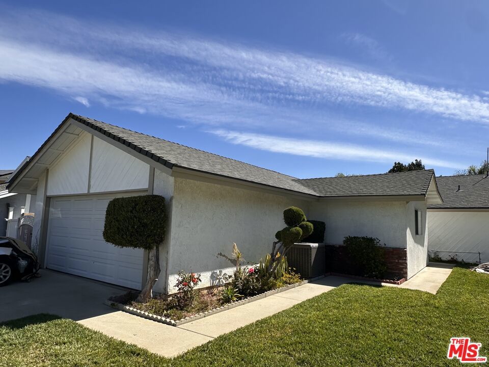 Photo of Listing #25530193