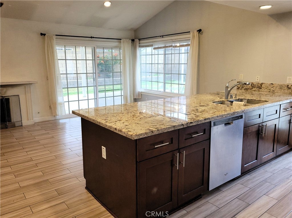 Photo of Listing #RS25091089