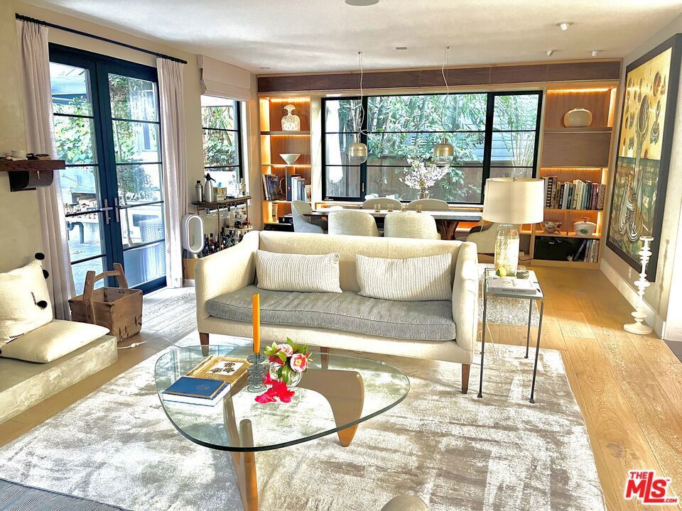 Photo of Listing #25529781