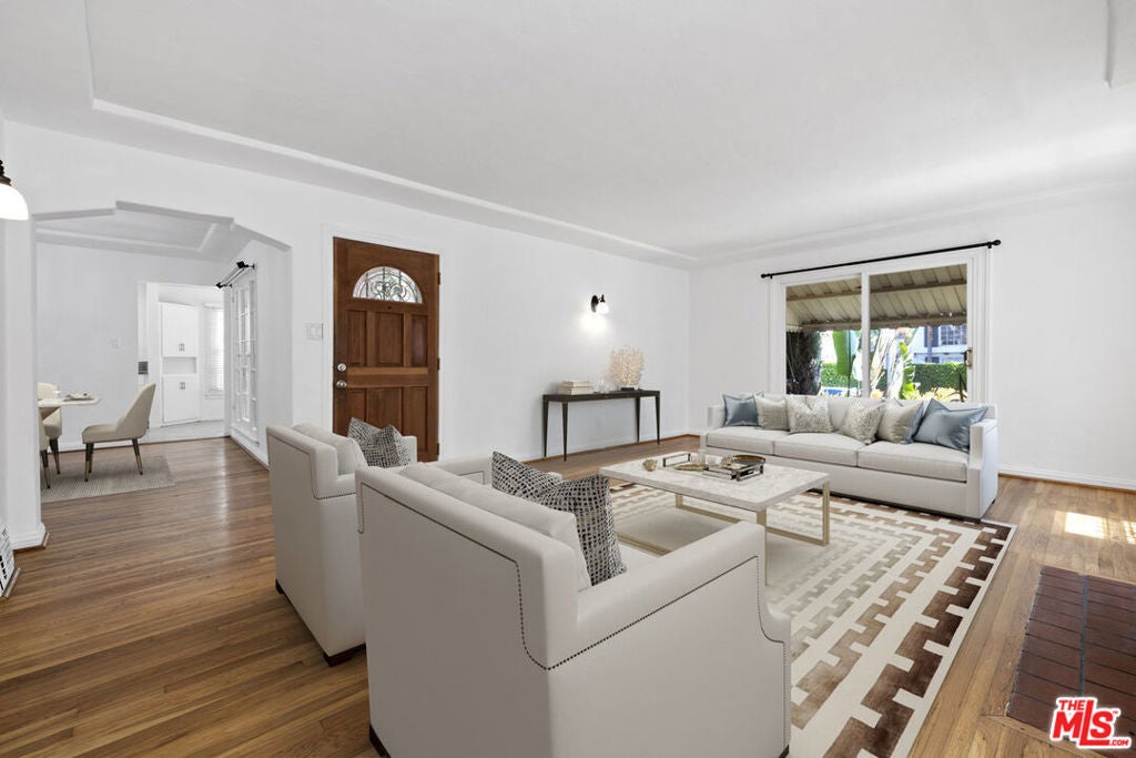 Photo of Listing #25530279