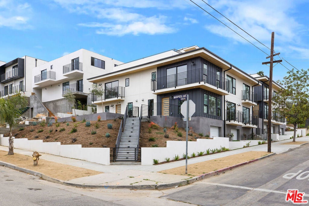 Photo of Listing #25528565