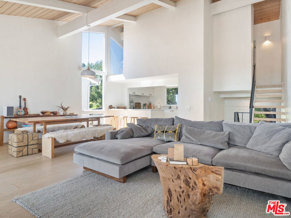 Photo of Listing #25530549