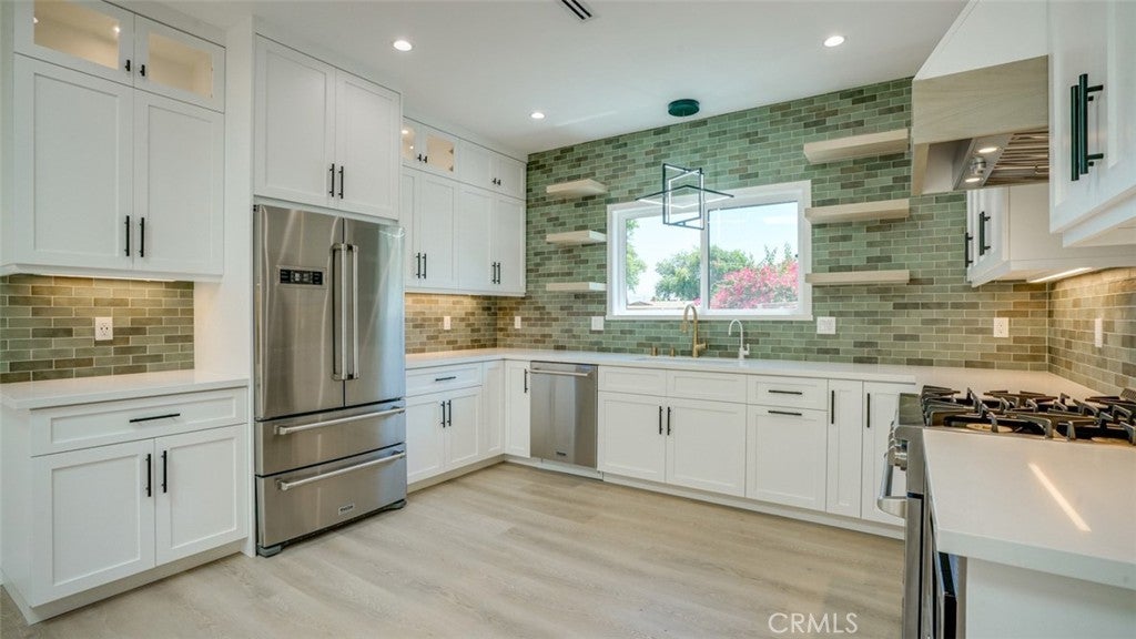 Photo of Listing #SR25077023