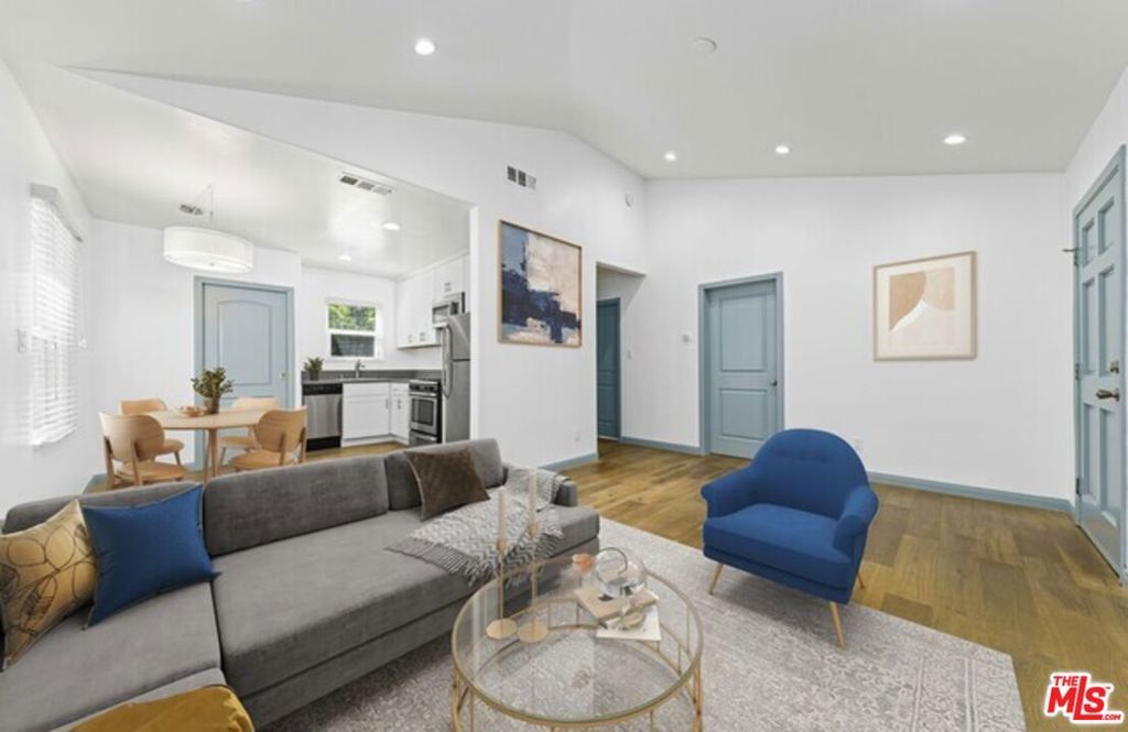 Photo of Listing #25529917