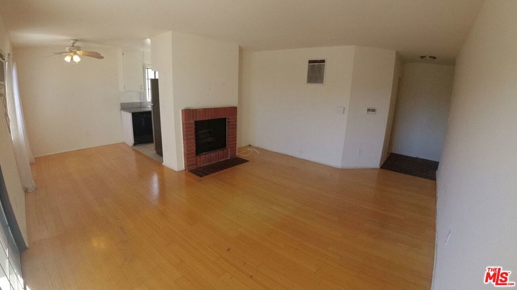 Photo of Listing #25530807