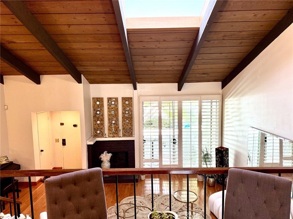 Photo of Listing #SR25092019