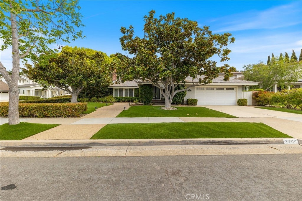 Photo of Listing #NP25092657