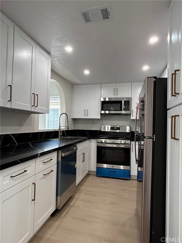 Photo of Listing #OC25092691